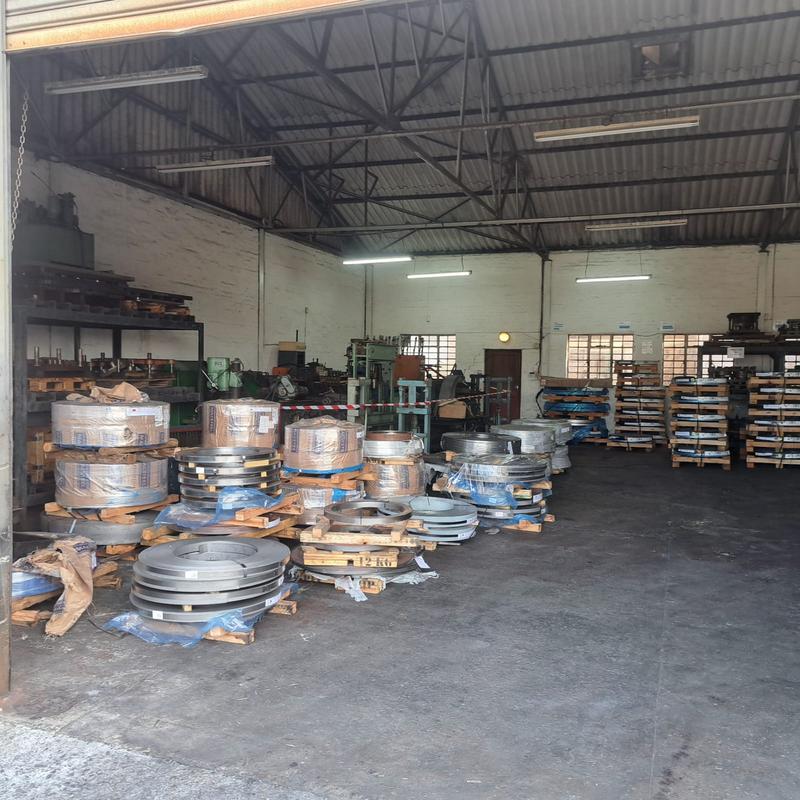 To Let Commercial Property for Rent in Neave Industrial Eastern Cape